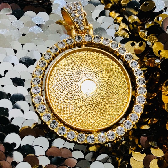 Rotating Memory pendant charm best gift for birthday Valentine’s anniversary Wow - Picture 8 of 14